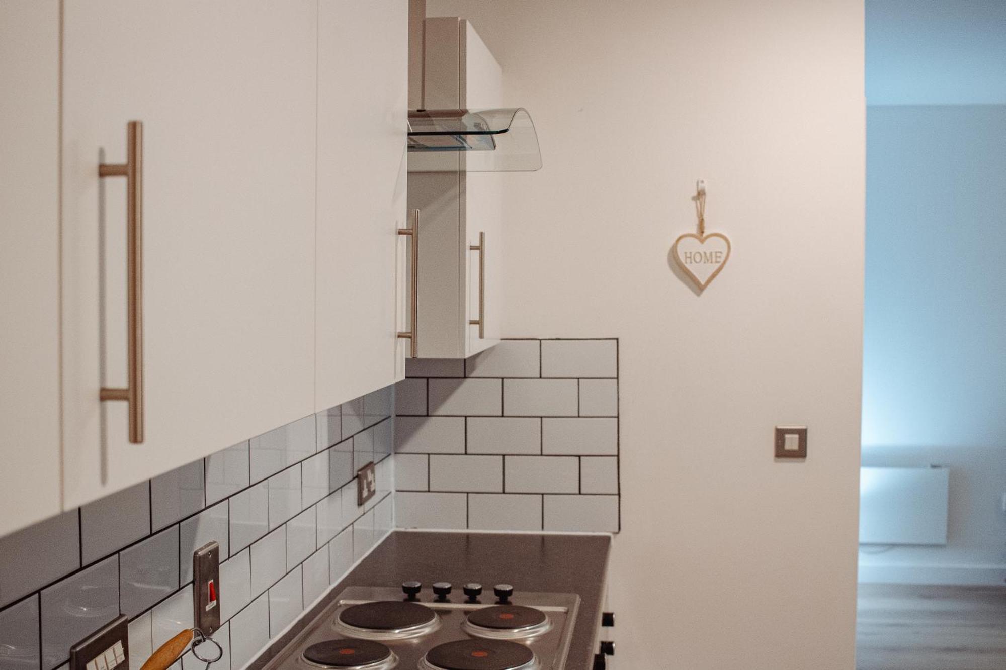 Central & Spacious, Sleeps 8, Perfect For Groups Leeds  Buitenkant foto