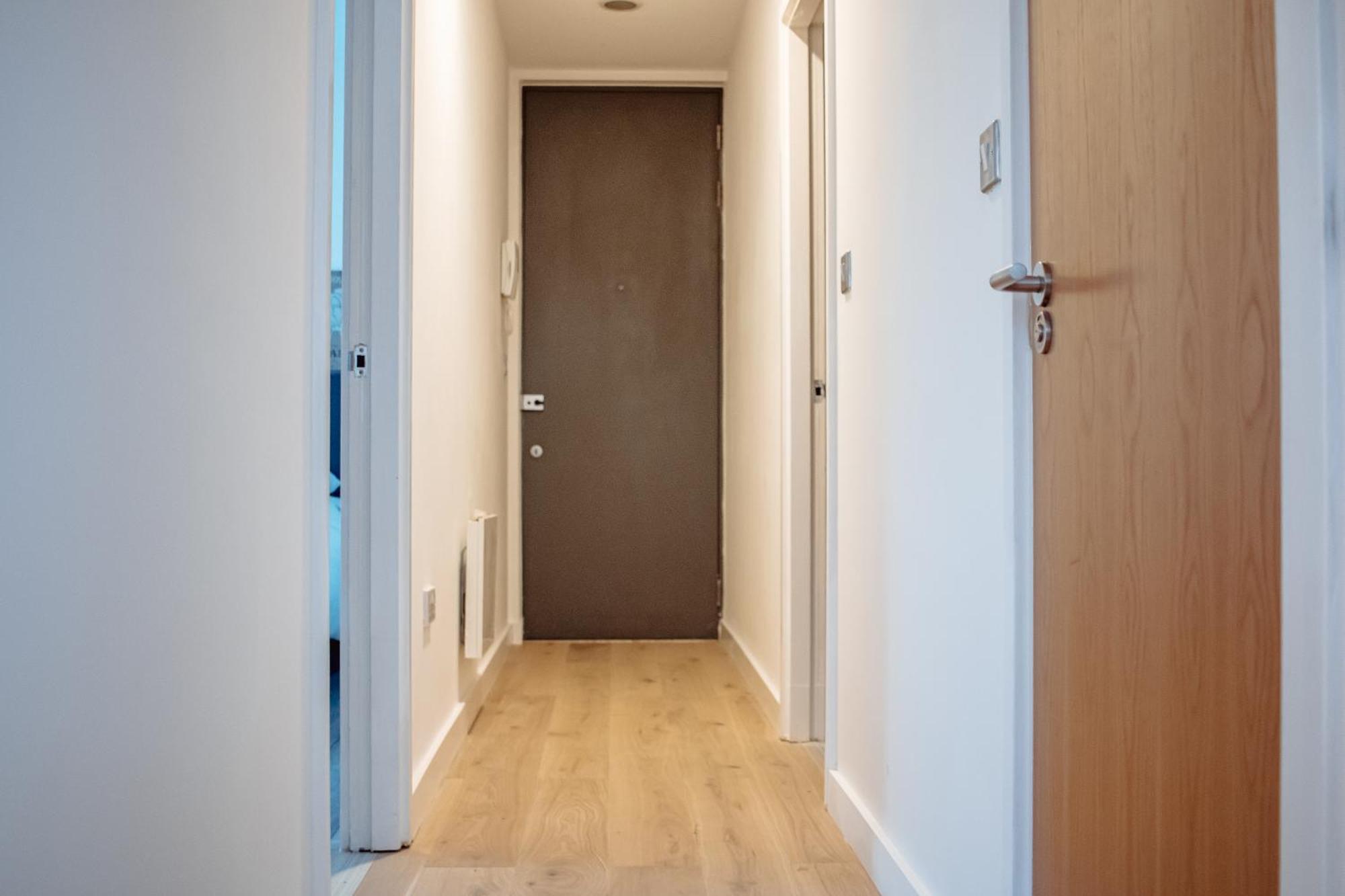Central & Spacious, Sleeps 8, Perfect For Groups Leeds  Buitenkant foto