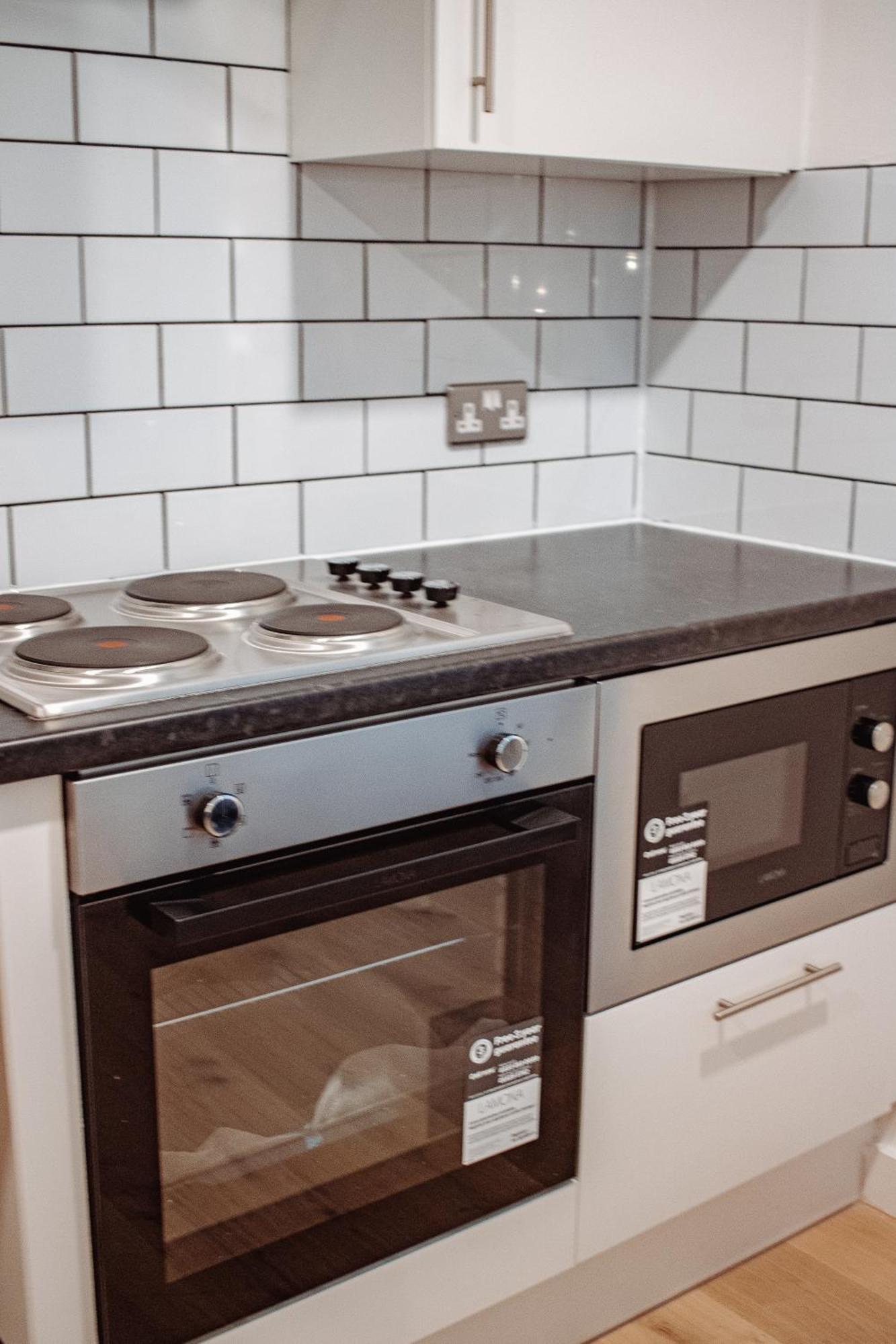 Central & Spacious, Sleeps 8, Perfect For Groups Leeds  Buitenkant foto